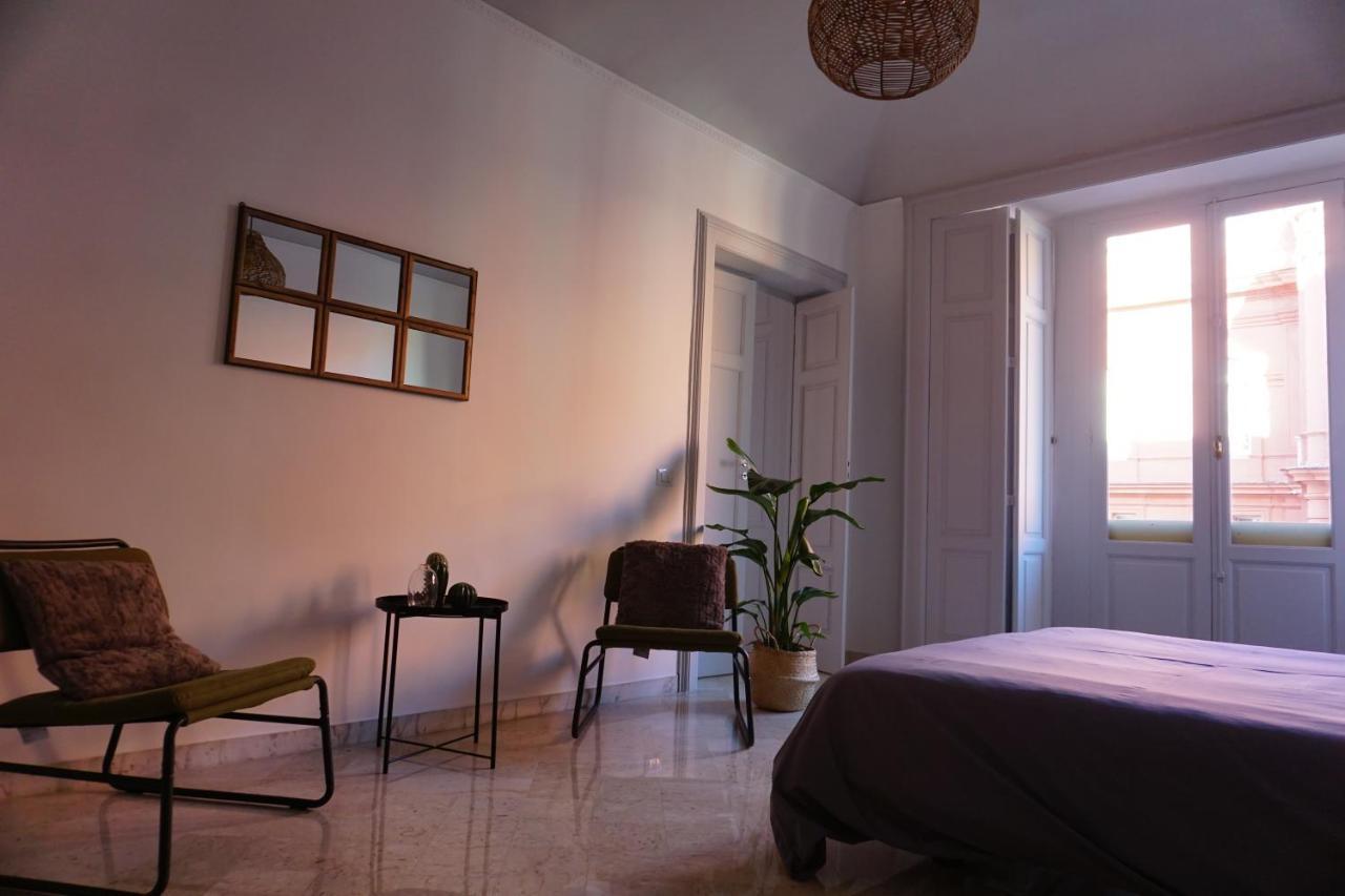 Rossopetruzzelli Apartment Bari Ngoại thất bức ảnh